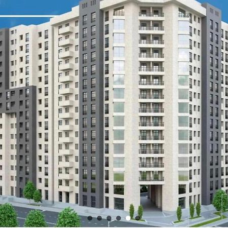 יירבאן City Central Apartment מראה חיצוני תמונה