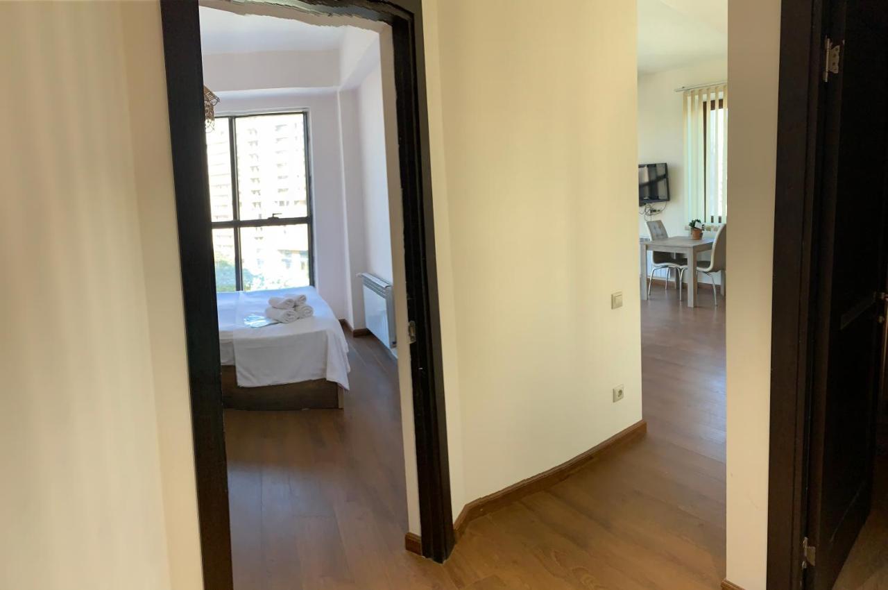 יירבאן City Central Apartment מראה חיצוני תמונה