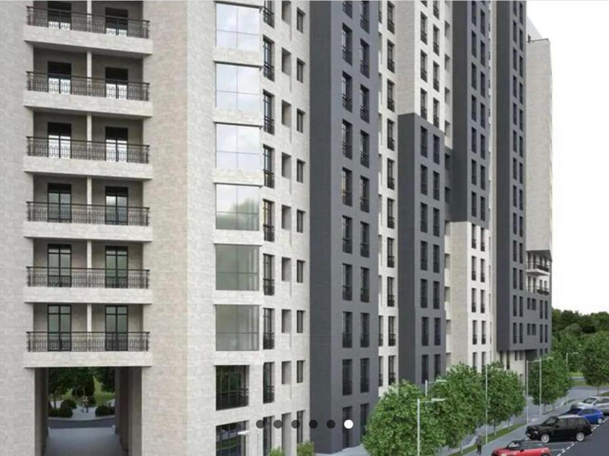 יירבאן City Central Apartment מראה חיצוני תמונה